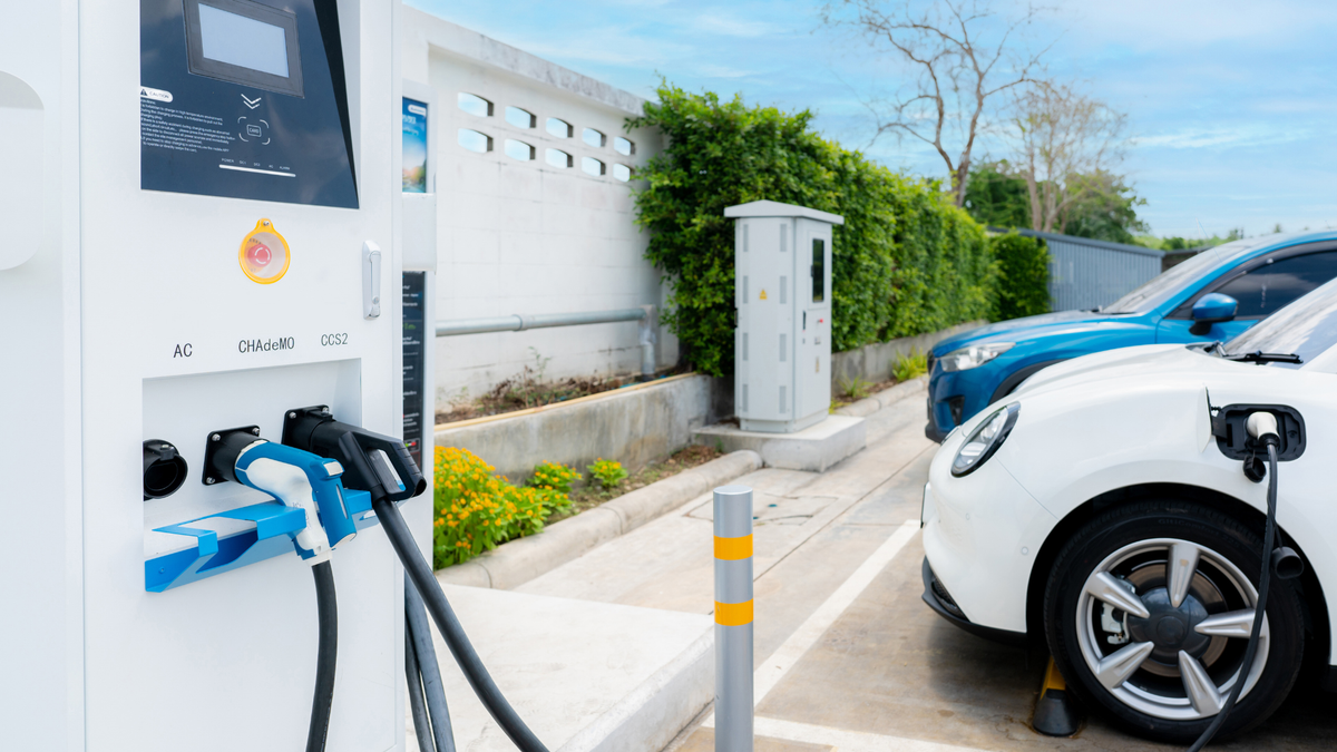Revolutionizing Transportation: Solar-Powered Vehicles Leading the Charge
