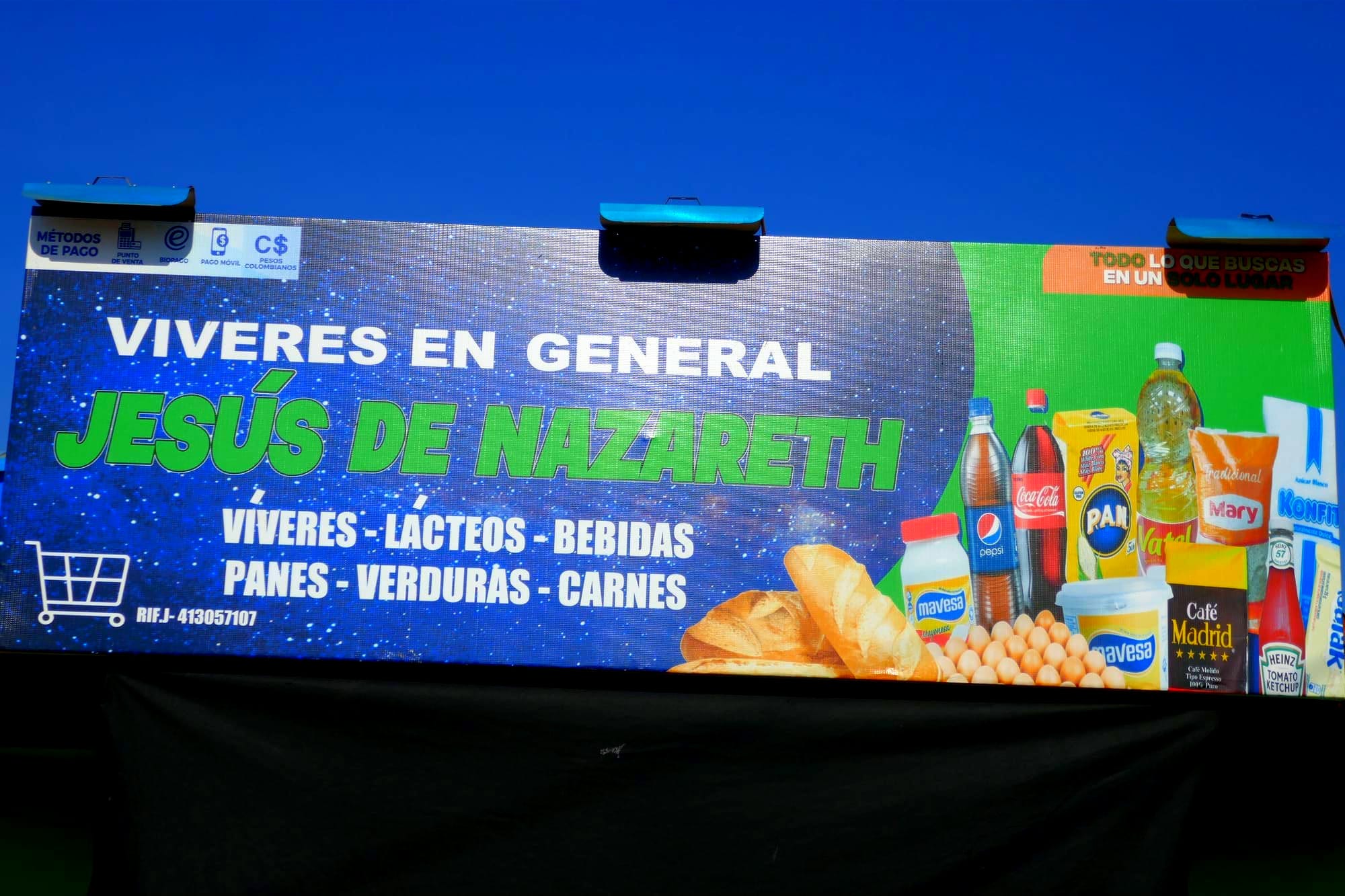 Photo de la devanture d'une boutique à Maracaibo au Venezuela.