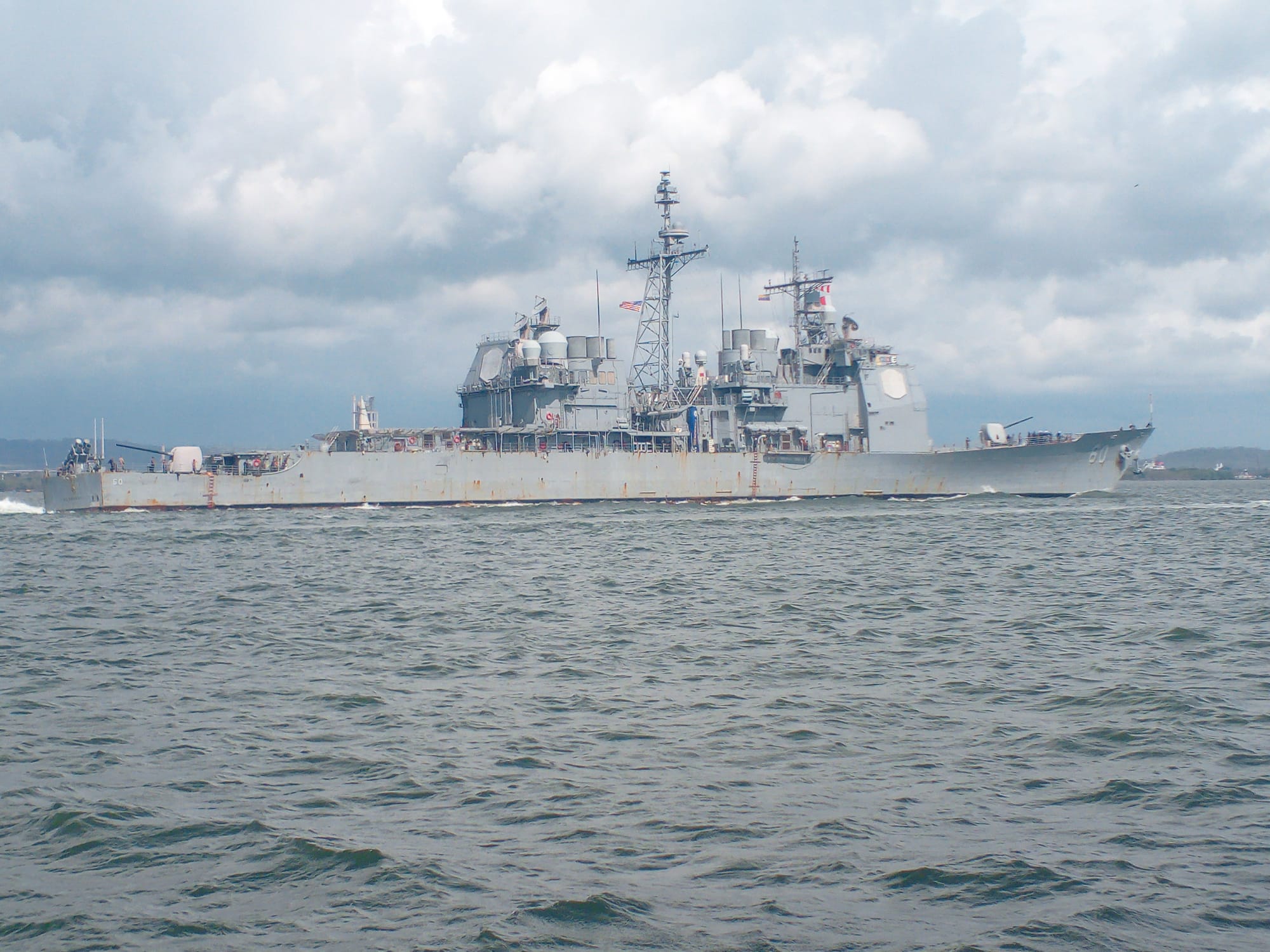 Bateau militaire à Cartagena en Colombie.