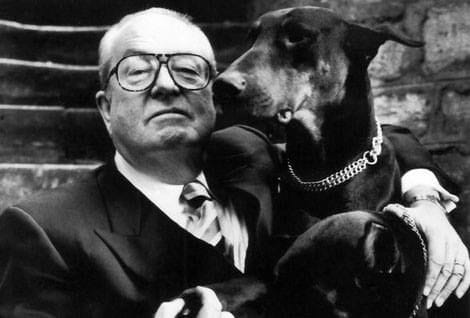 Jean-Marie le Pen et un chien.
