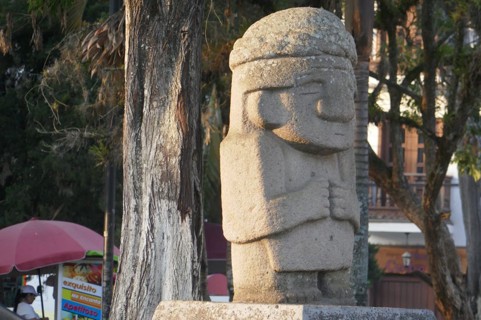 Monument mortuaire dans une des zones du Parc Archéologique de San Agustín.