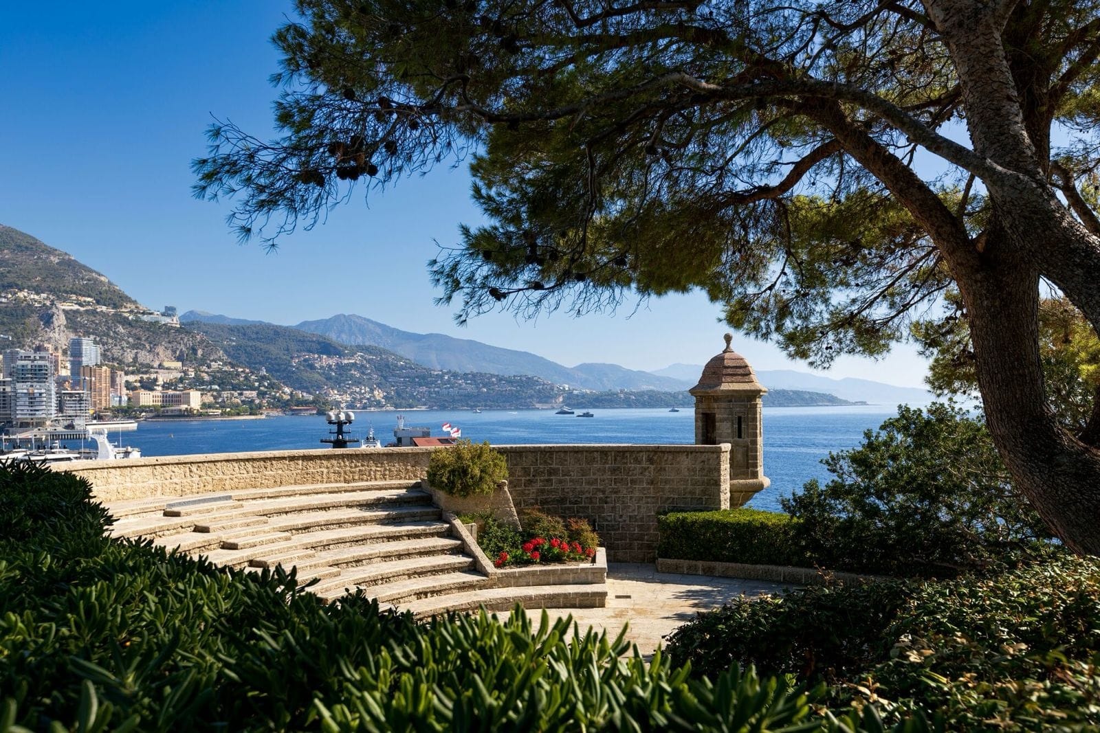 Drama on the Rocks: Fort Antoine opens under the Monaco stars