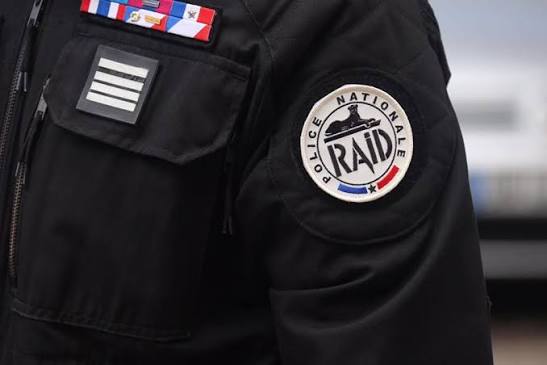 Armed man holds ex-partner hostage in Nice flat as RAID deployed