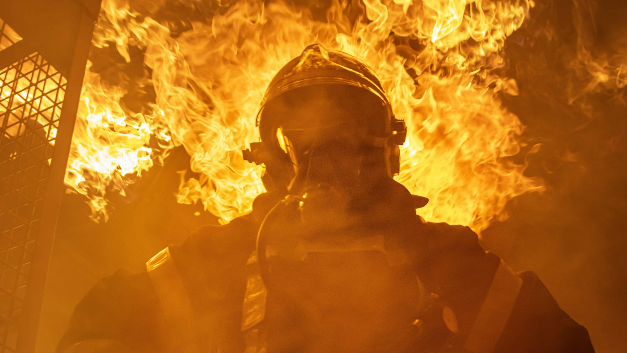 Fifty firefighters battle blaze at Cagnes-sur-Mer workshop