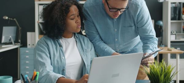 IA para onboarding corporativo: como acelerar a curva de aprendizagem de novos colaboradores