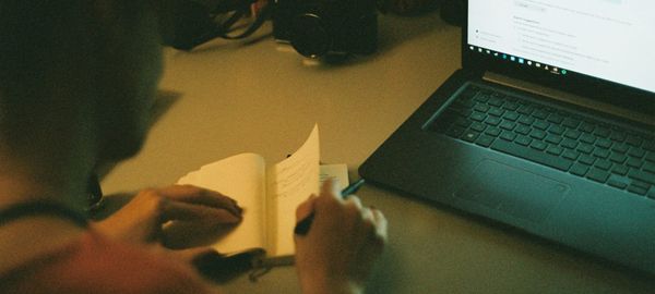 Tutoria multidisciplinar com IA: além da redação, exatas e ciências também