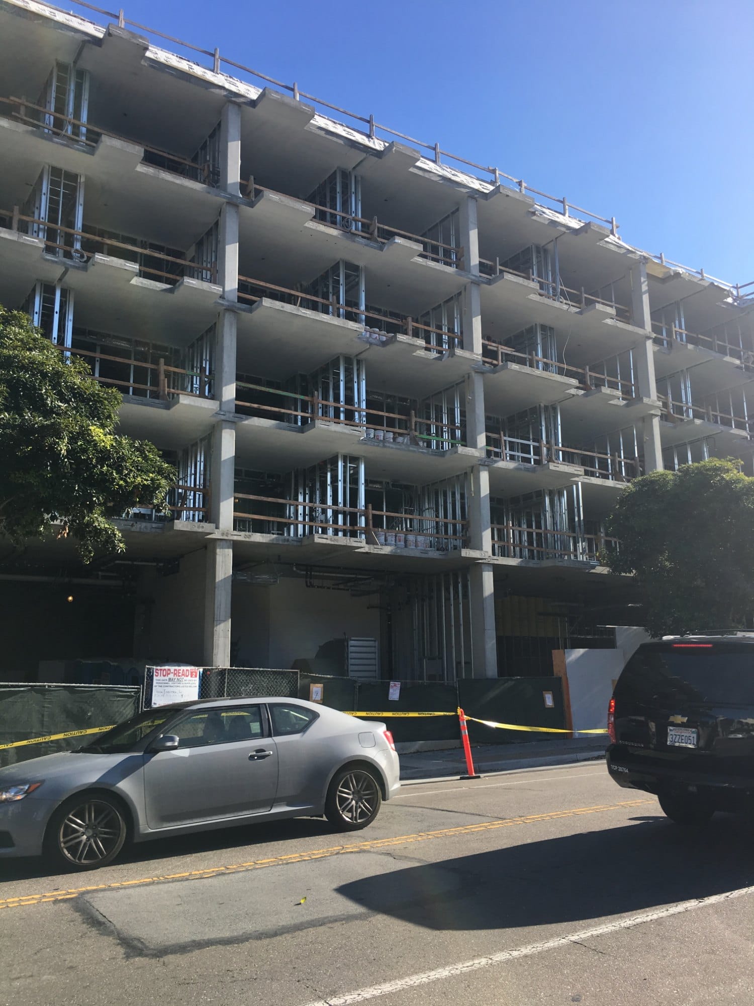 555 Fulton as a bare concrete frame in August 2016