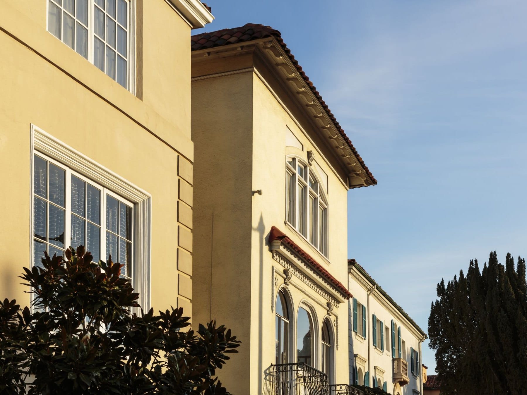 Detail of a cream-colored Victorian facade in Bernal Heights