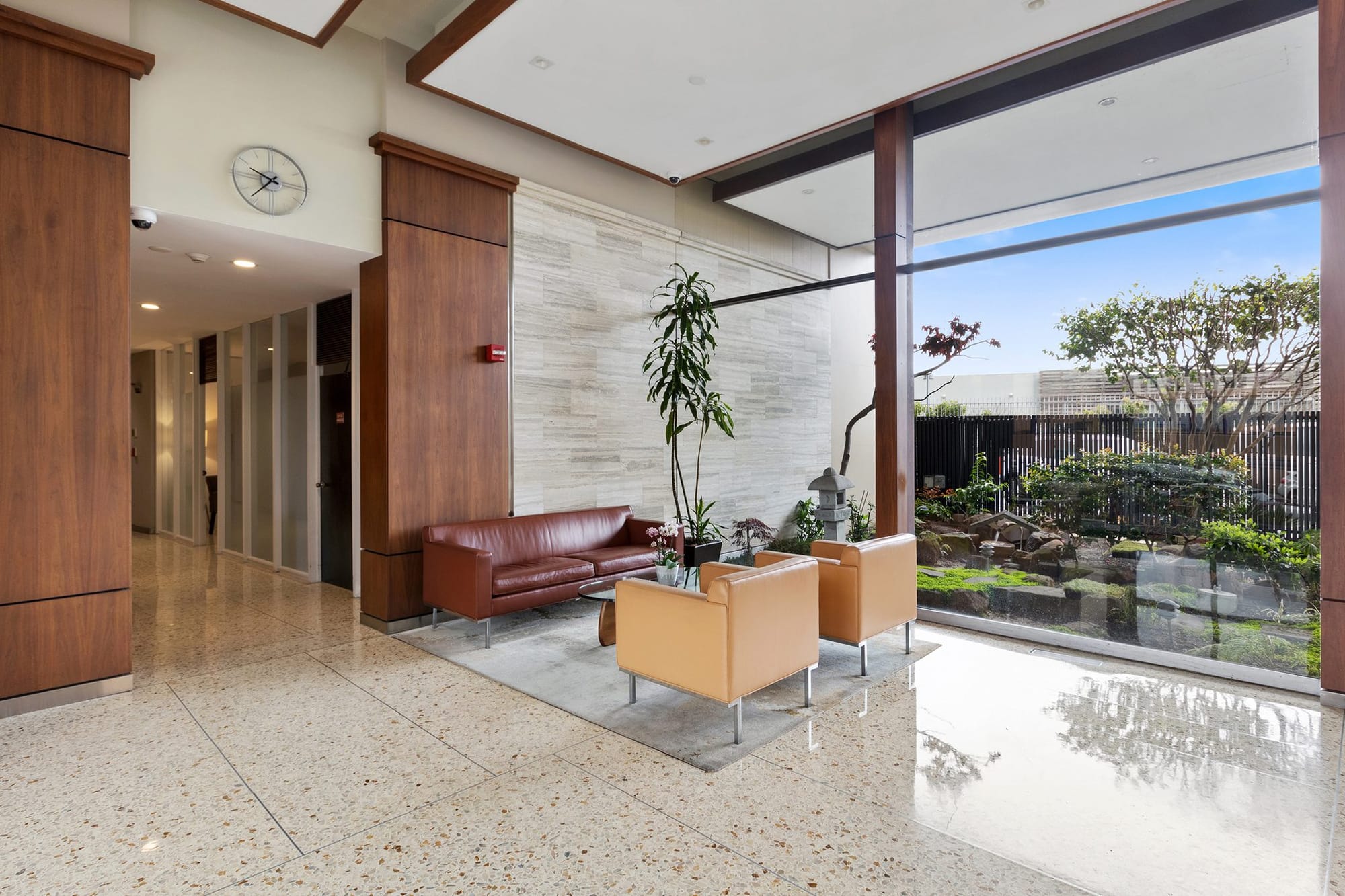 The lobby at Fontana East