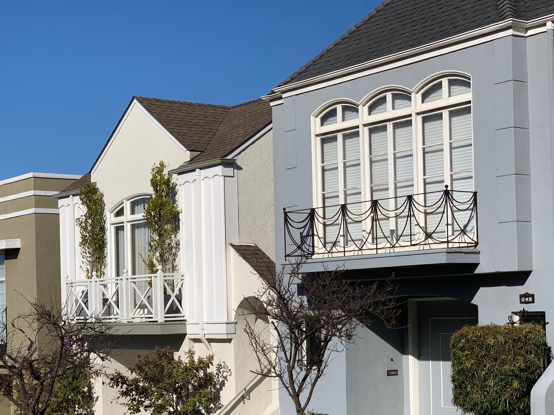Homes on Ewing Terrace in Lone Mountain