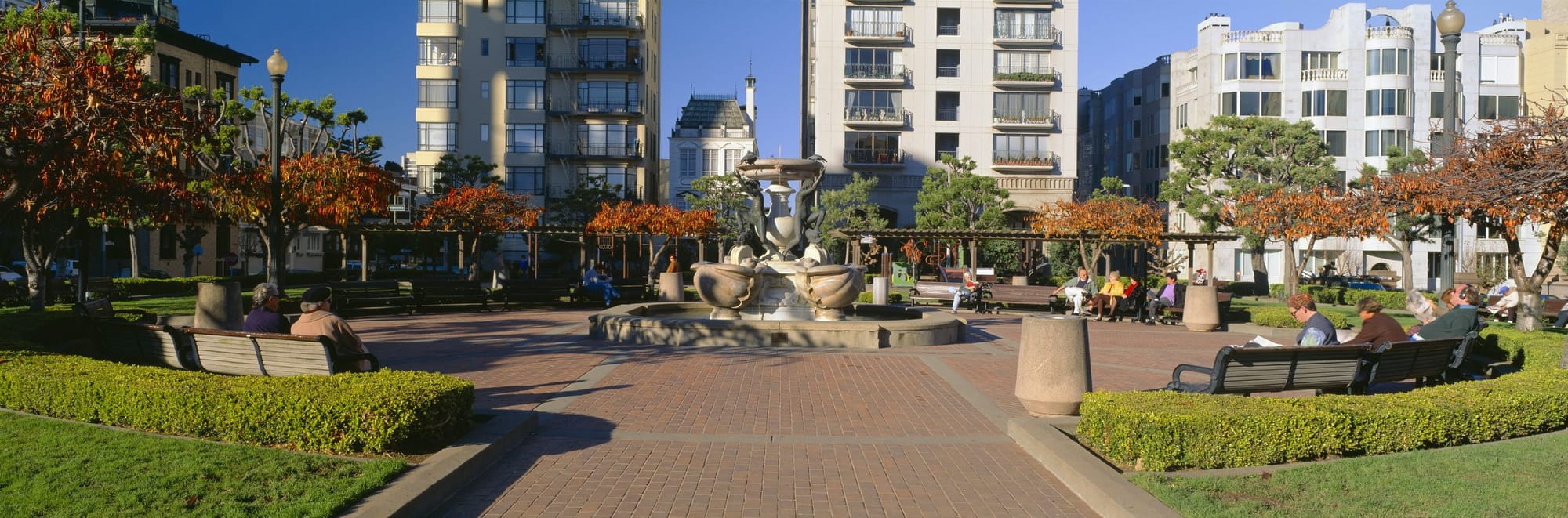 The Tortoise Fountain in Huntington Park at the top of Nob Hill
