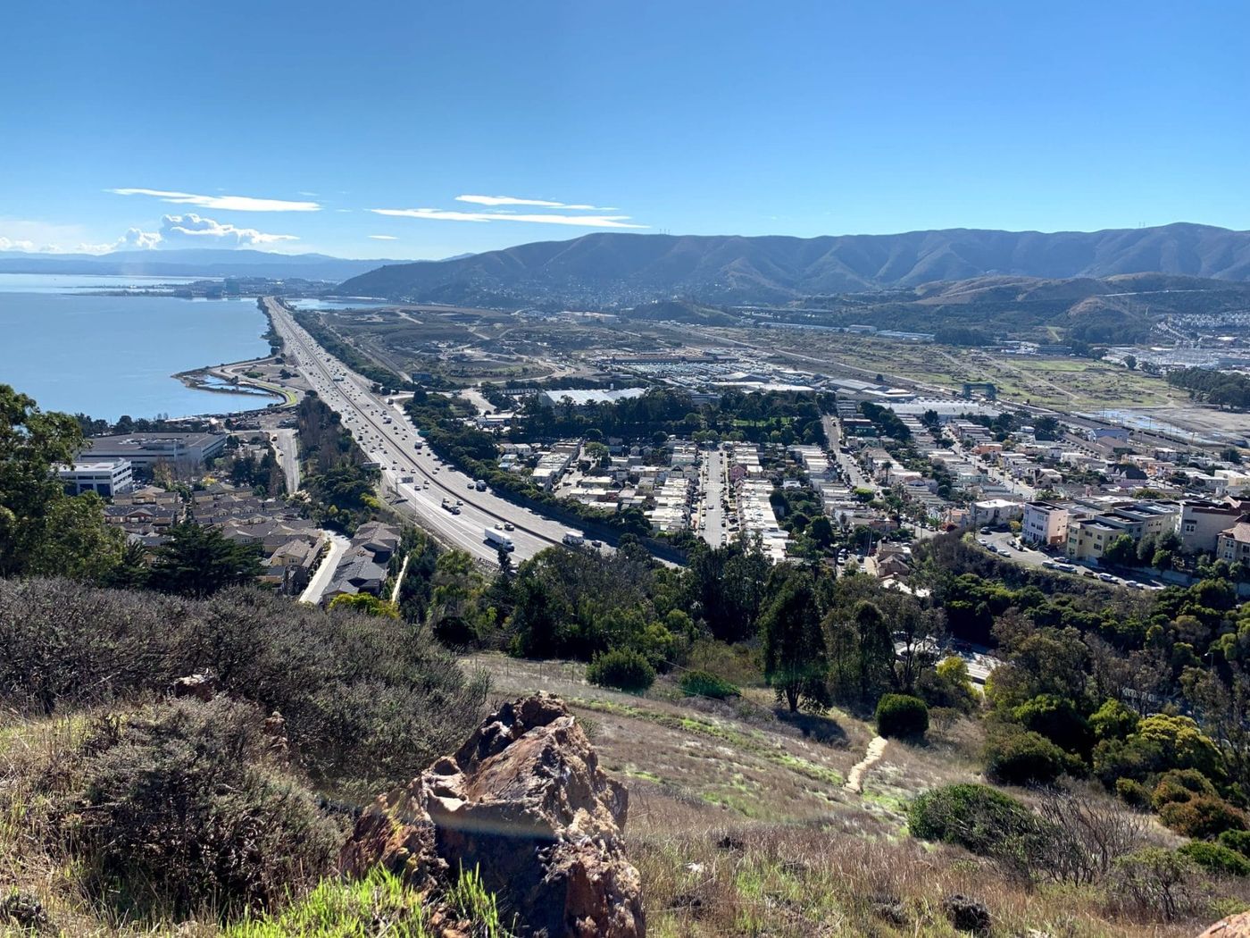 Looking south from Bayview Hill over US-101 and Little Hollywood toward San Bruno Mountain