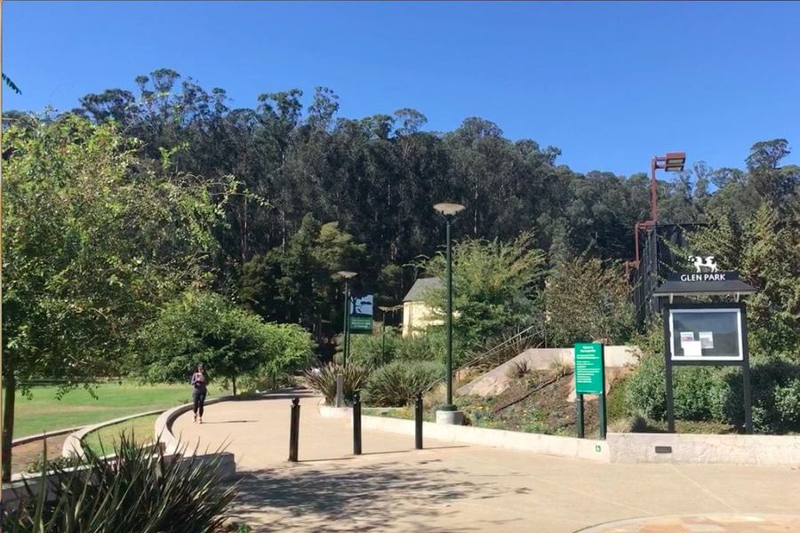 Path into Glen Canyon Park in Glen Park