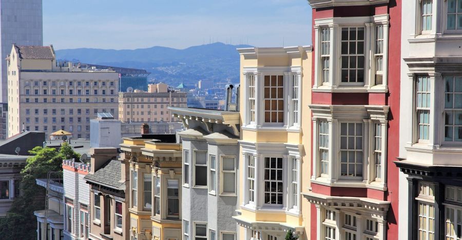 Bay windows on Nob Hill with downtown behind