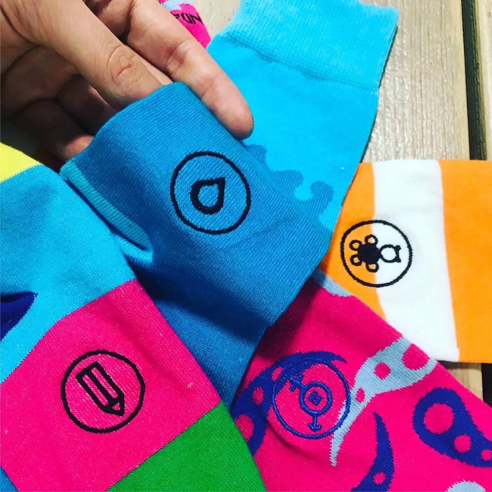 Packages of Stand4 Socka