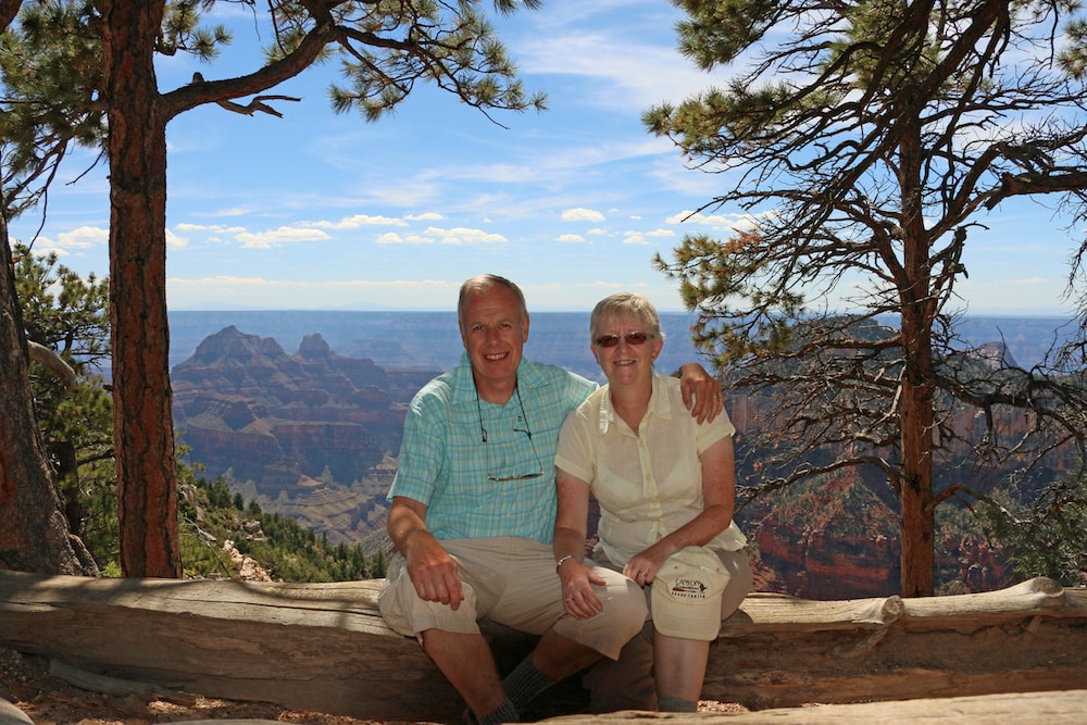Lesley---Roger-Grand-canyon-min
