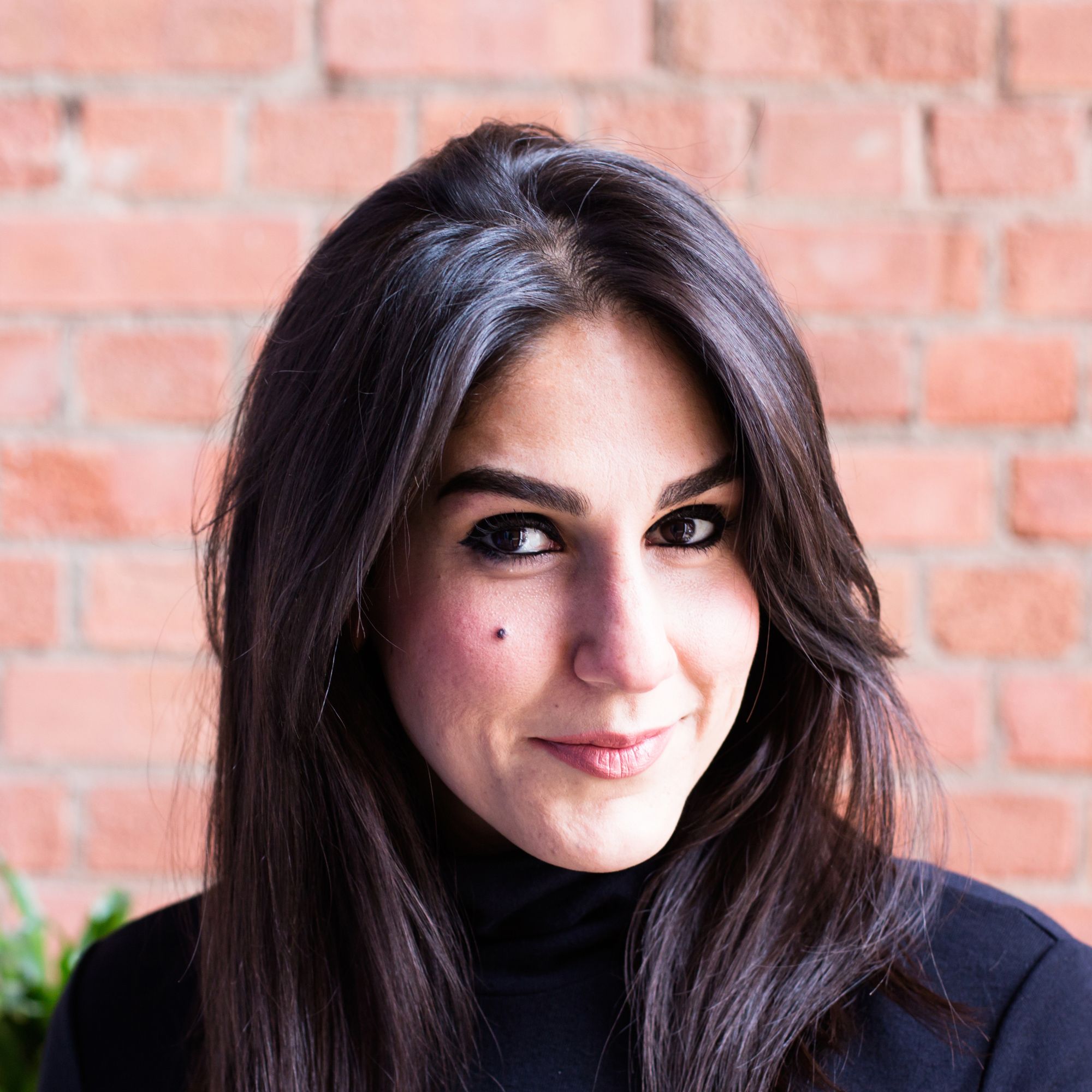 Shahroo Izadi's Picture