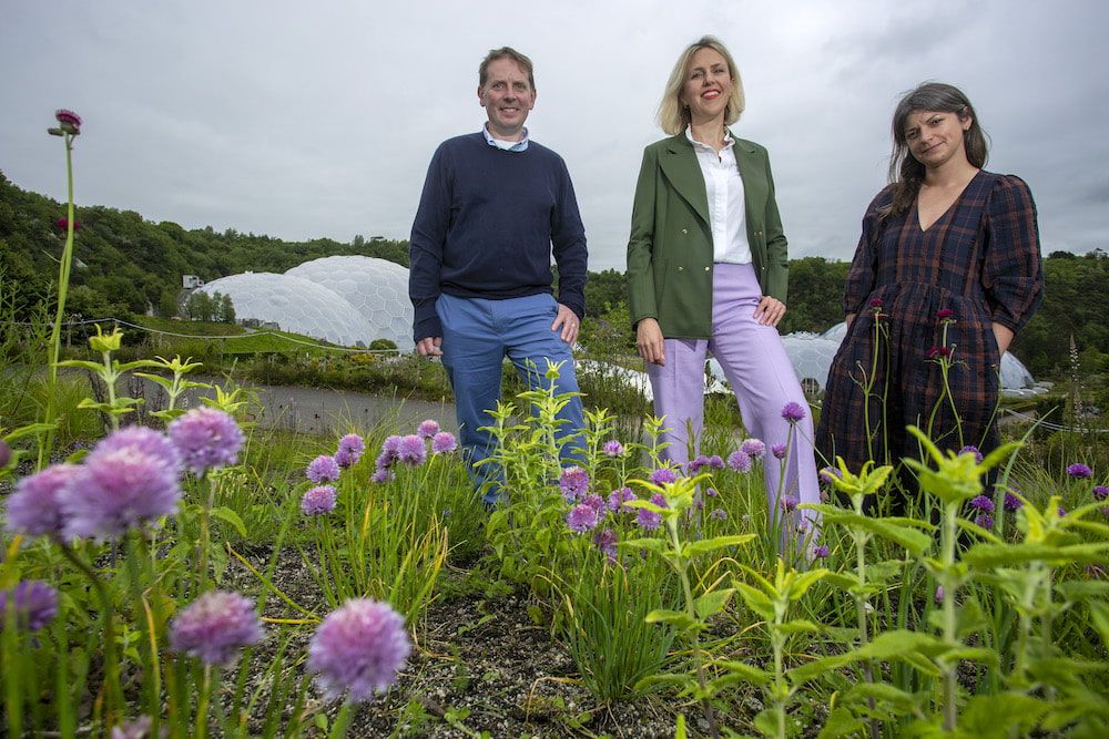 Eden-Project-Living-Landscape-Manager-Colin-Skelly--Artist-Alexandra-Daisy-Ginsber-and-Eden-Project-Senior-Curator-Misha-Curson-min