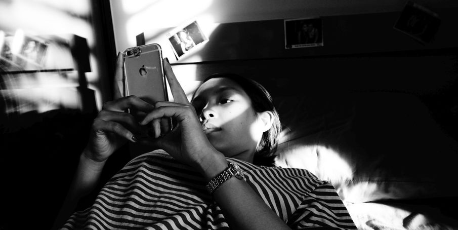 Report Finds Nearly a Quarter of Girls Aged 14 in UK Have Self-Harmed