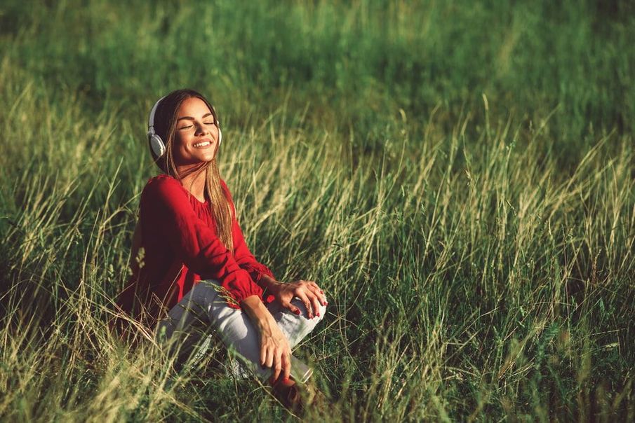 10 feel-good songs for your spring playlist