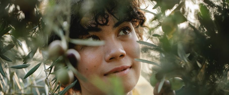 4 tips on how to get grounded when you're feeling anxious