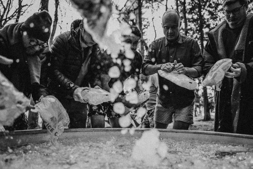 Meet the men who use cold water dipping to soothe their wellbeing