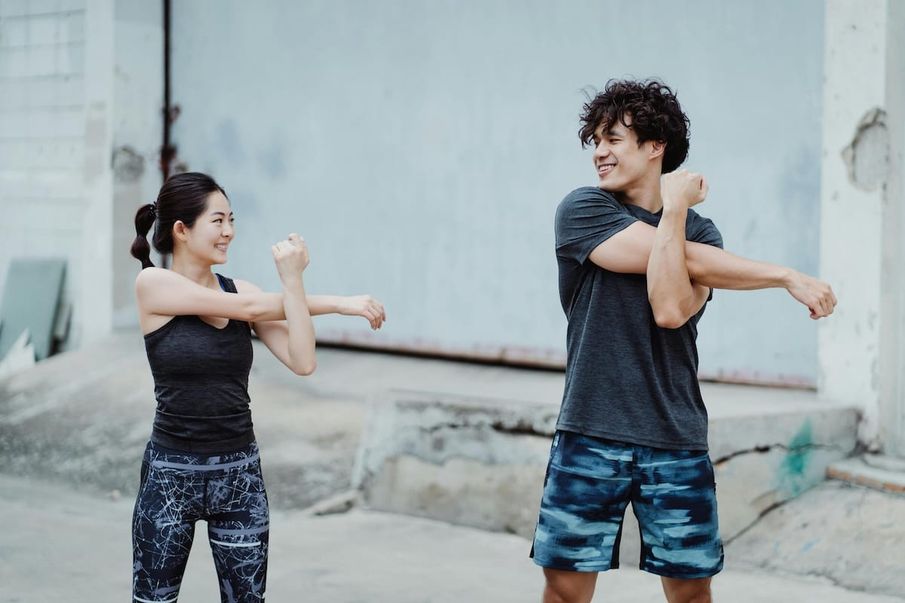 5 health-boosting benefits of exercising with friends