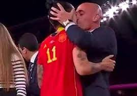 FIFA suspends Luis Rubiales, head of Spanish football association, as  fallout from controversial World Cup final kiss continues | Sur in English