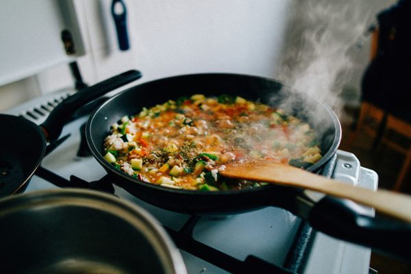 Everyday anti-inflammatory foods most people overlook (but science supports)