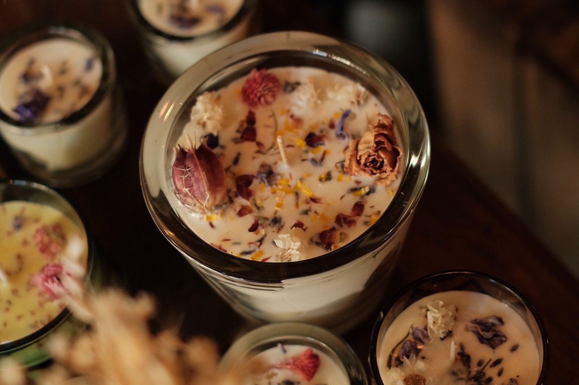 white and brown ceramic bowls