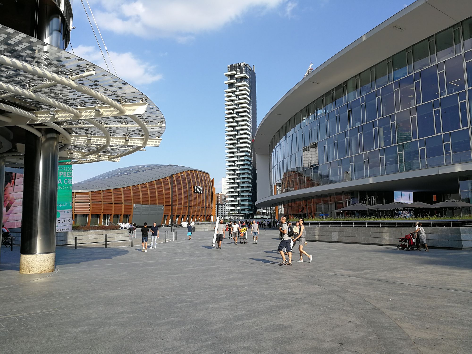 Piazza Gae Aulenti, Milano