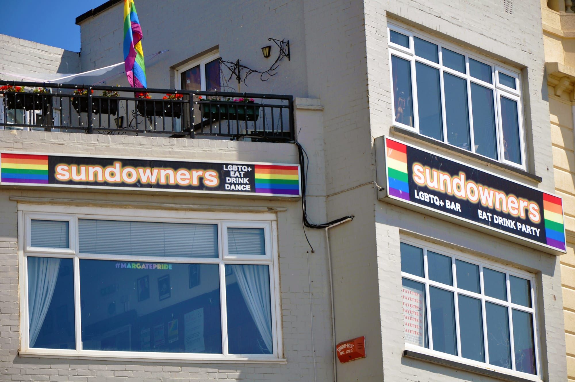 Things to do: Sundowners, Paddington, social crafting Post image