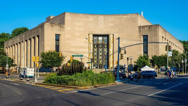 Libraries: the best form of government