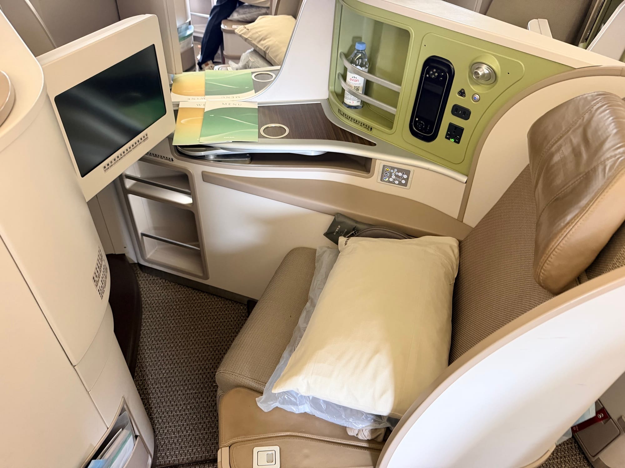 Seat, TV pull-out, side shelf and controls in one frame.