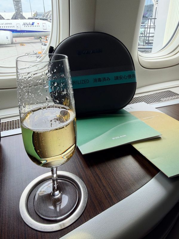 EVA Air Business Class: LHR–BKK–LHR