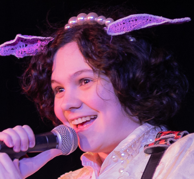 Promo image for "Stanza Lune."