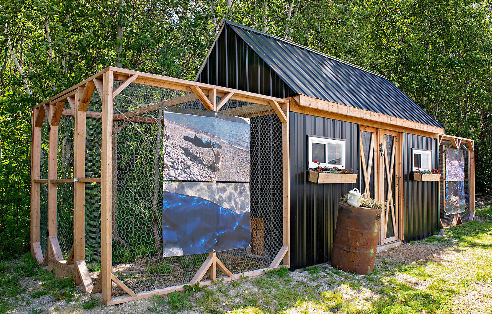 Kim's exhibition of "Her Voice the Waves Like Silk."