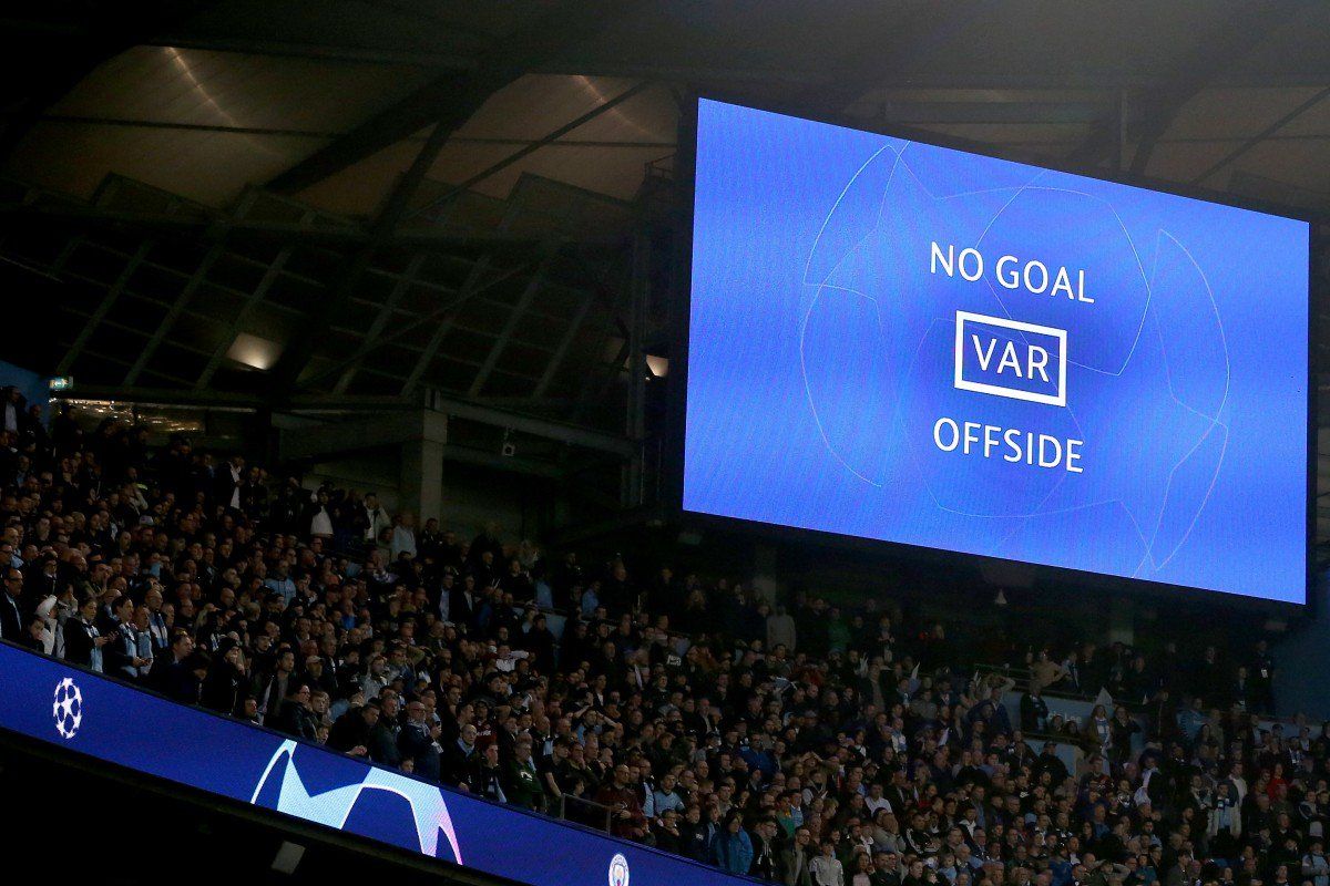 VAR is nieuwe landskampioen voetbal