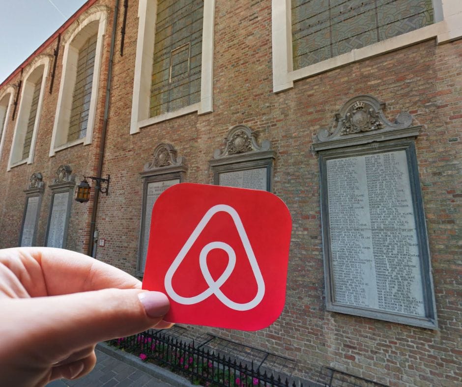 CD&V wil herbestemming militaire kapel: Franky Demon opent zijn derde Airbnb in Karthuizerinnenstraat