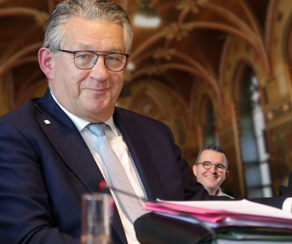 “Je moeder”: burgemeester reageert brutaal op vraag van oppositie