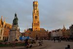 Archeologisch onderzoek: belfort oorspronkelijk fluogeel geverfd