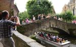 Stad weert toeristen met innovatieve reclame: "bezoek anders eens Zwankendamme"