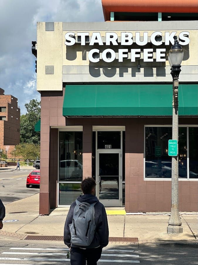 Original East Lansing Starbucks to Close