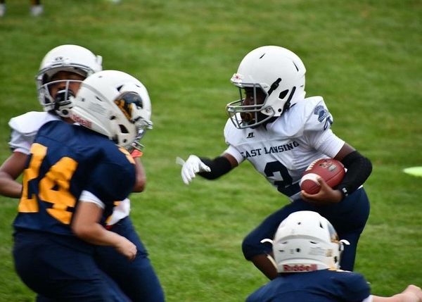 EL Youth Football Club Working to Boost Numbers