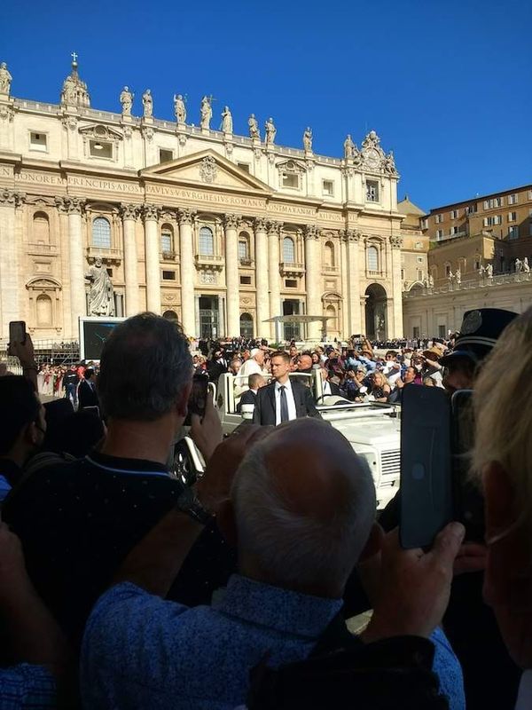 EL Catholics Reflect on Pope Francis, Future of Church