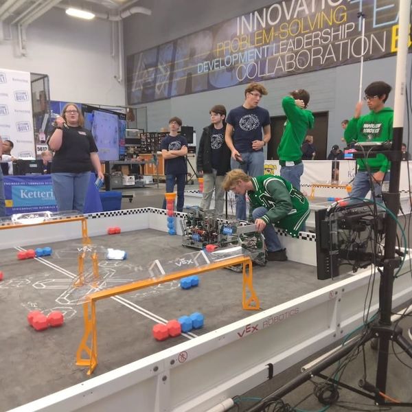 ELHS Robotics Club Turns Problems Into Progress