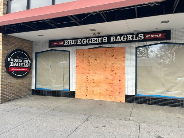 Goodbye Bruegger’s, Hello Einstein Bros