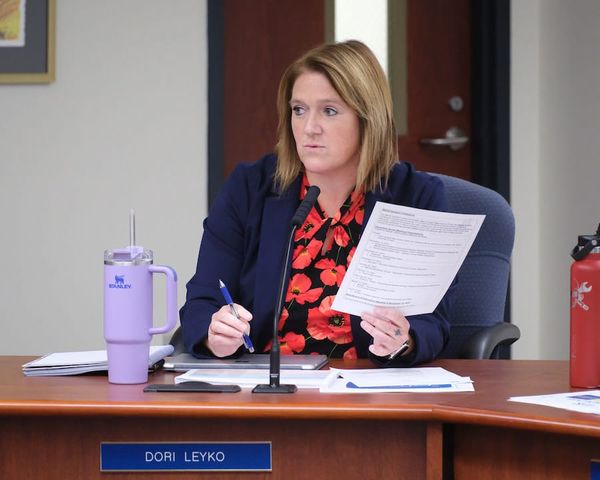 ELPS Superintendent Explains Lockdown Procedures at Board Meeting