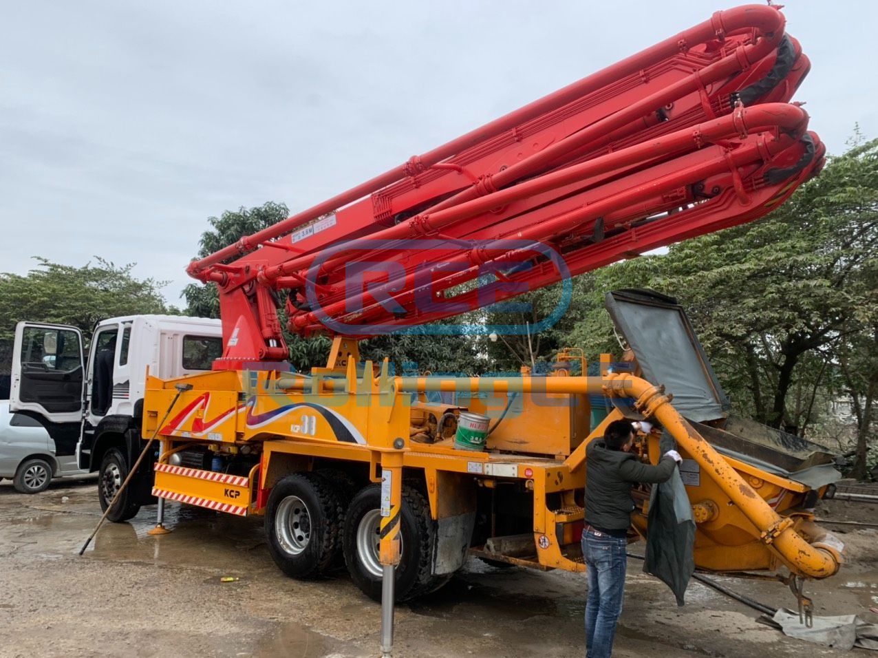 XE BƠM BÊ TÔNG NỘI ĐỊA HÀN QUỐC CẦN NGẮN VÀ 4 LỢI THẾ CHÍNH
