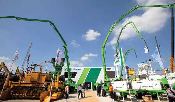 MÁY BƠM BÊ TÔNG ĐẦU TIÊN TRÊN THẾ GIỚI VÀ CUỘC CÁCH MẠNG CỦA NGÀNH XÂY DỰNG